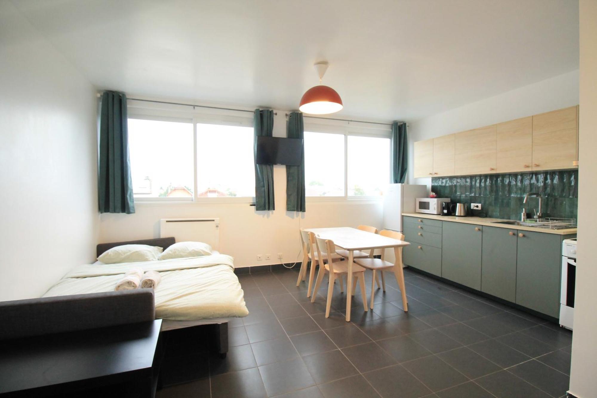 Escale-Marne Fr - 202 - Free Parking - Free Luggage Storage - All Equipped - Linen Included - Washing Machine - 10Mn Walk Metro 8 - Rer A - Panoramic View - From 1 To 14 Guests Maisons-Alfort Kamer foto